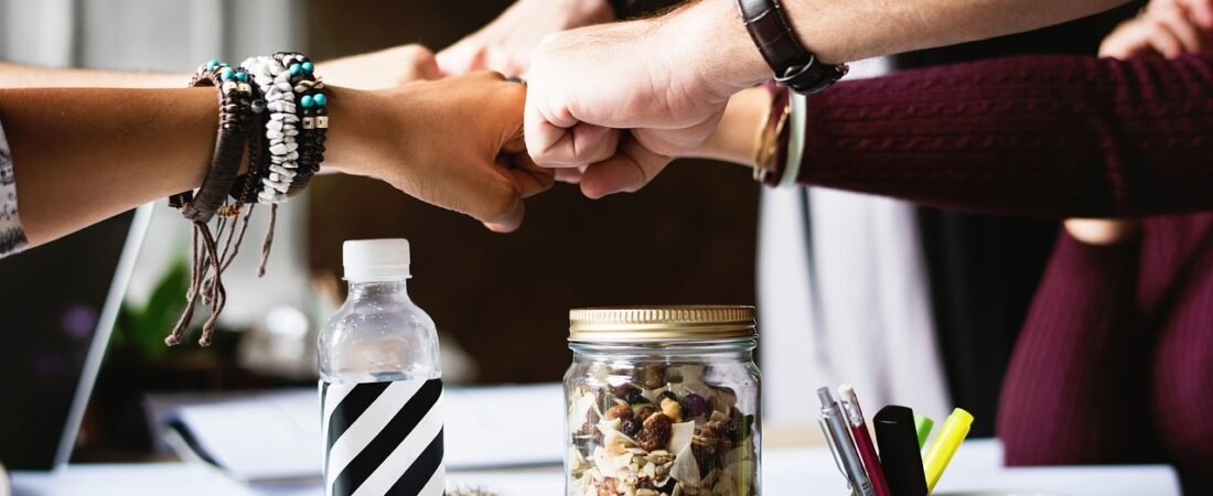 Beyond Chatbots: Why Small Businesses Need a Full AI Team, Not Just One Assistant